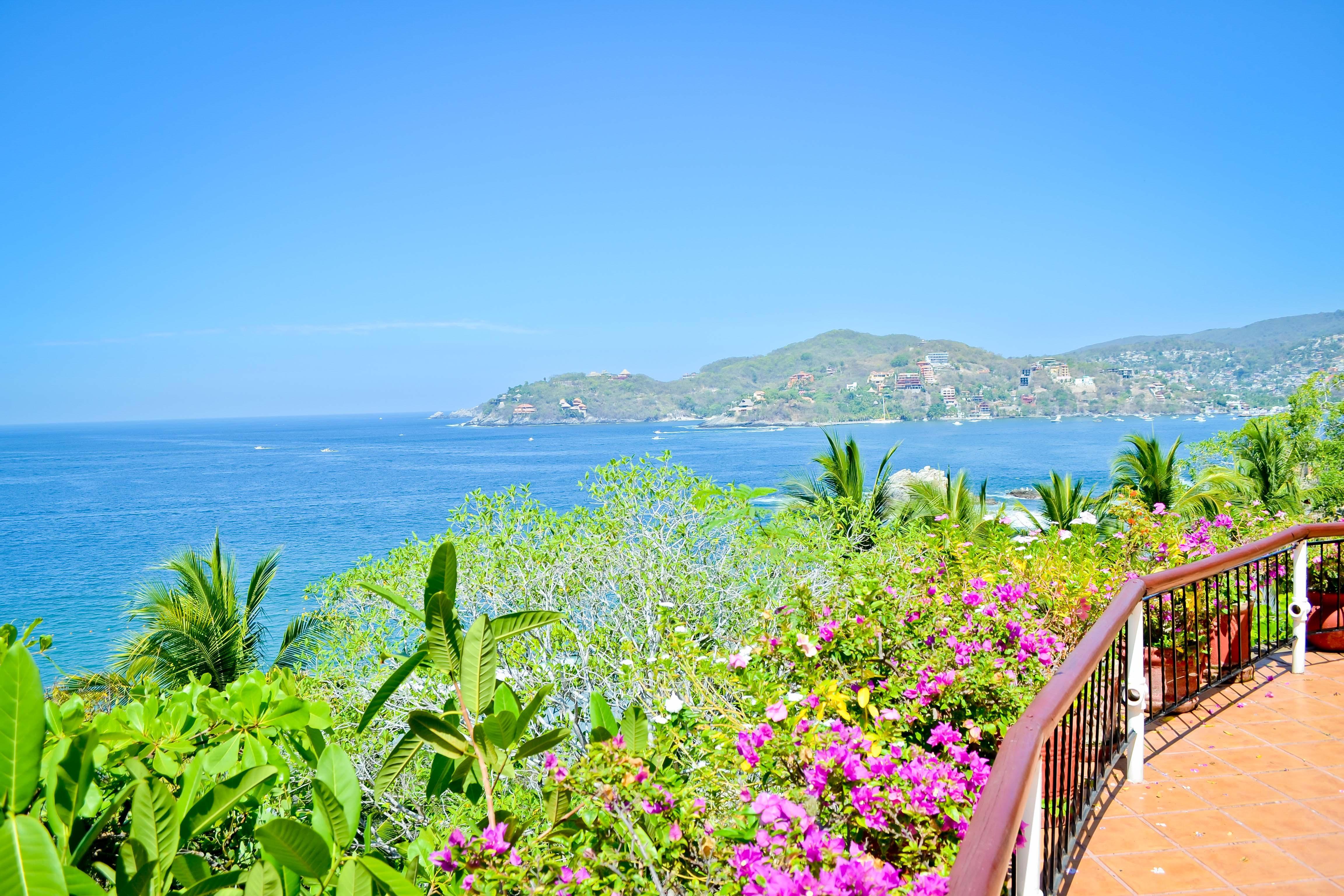 Hotel Catalina Beach Resort Zihuatanejo Eksteriør billede