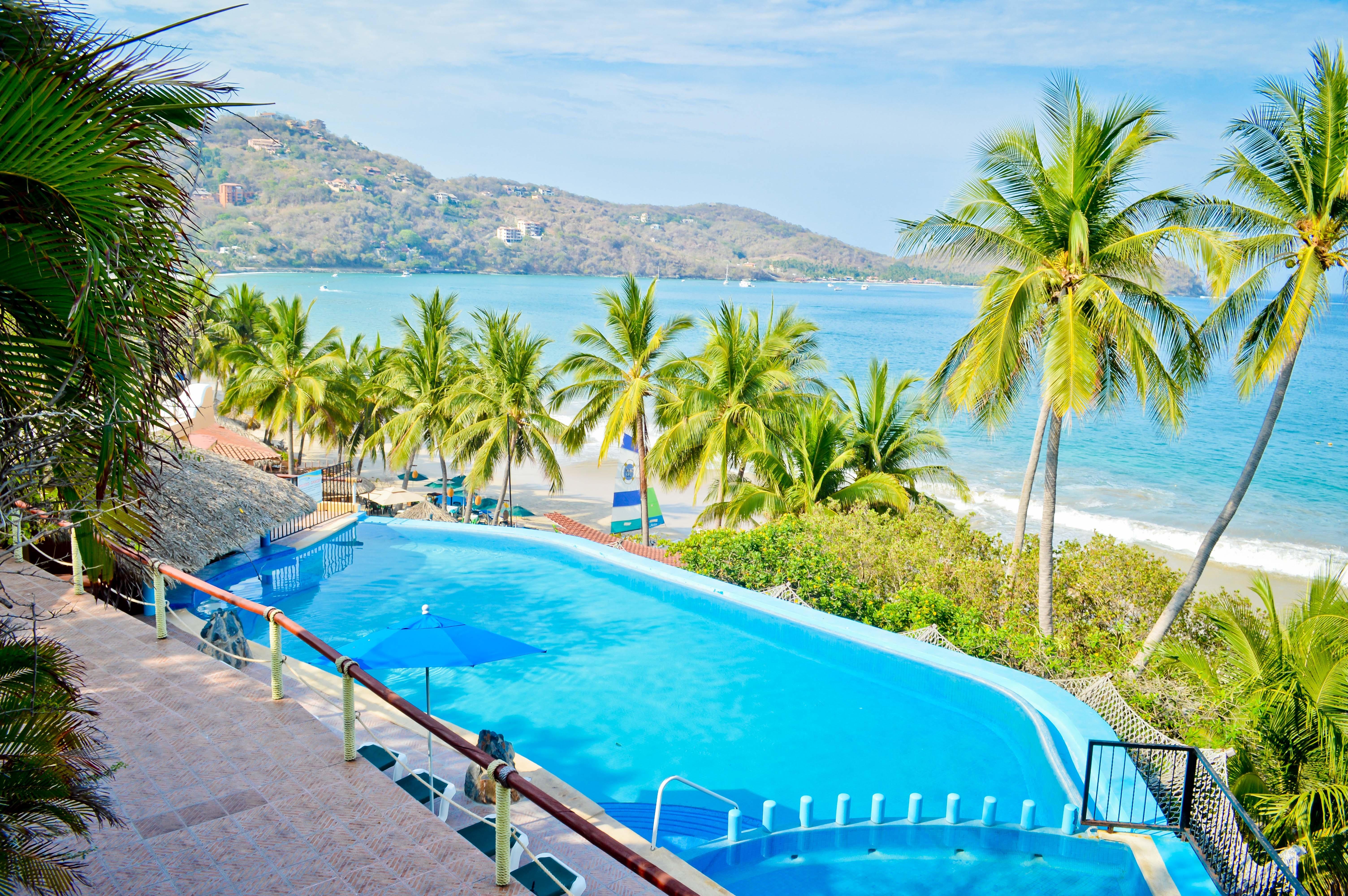 Hotel Catalina Beach Resort Zihuatanejo Eksteriør billede